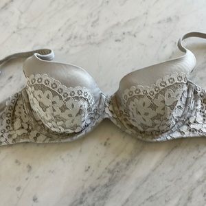 Victoria's Secret Body by Victoria 34D
